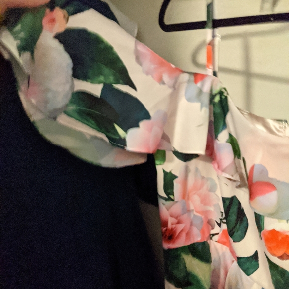 City Chic Off the Shoulder cold shoulder dress - Picture 3 of 4